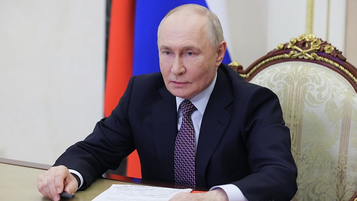 Путин объявил о принятии ЕАЭС решения по унификации таможенных законов