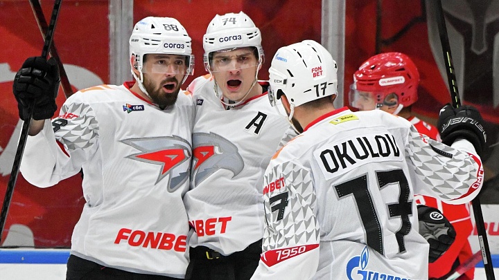 "Авангард" благодаря дублю Прохоркина обыграл "Спартак" в матче КХЛ