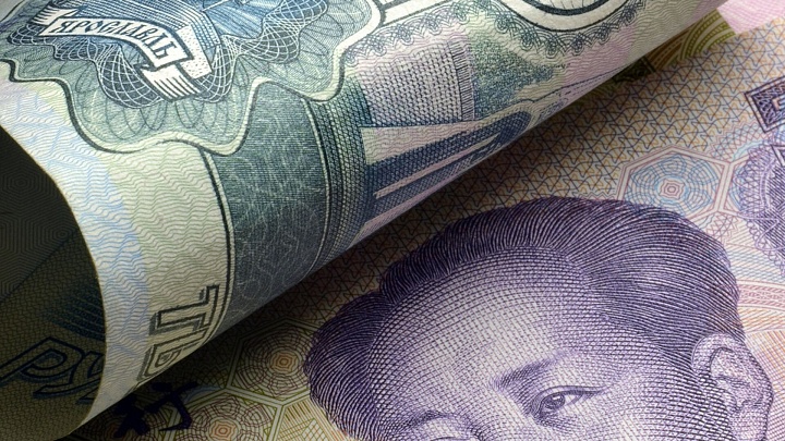 Официальный курс юаня с 12 июня вырос почти на три копейки