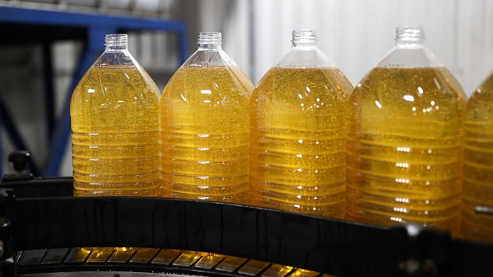 Действие плавающих ставок пошлин на подсолнечное масло приостановили