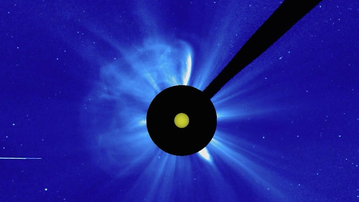 Ученые заметили очень сильную вспышку на обратной стороне Солнца