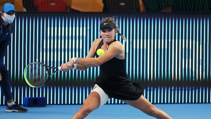 Селехметьева не смогла выйти во второй круг турнира в Абу-Даби